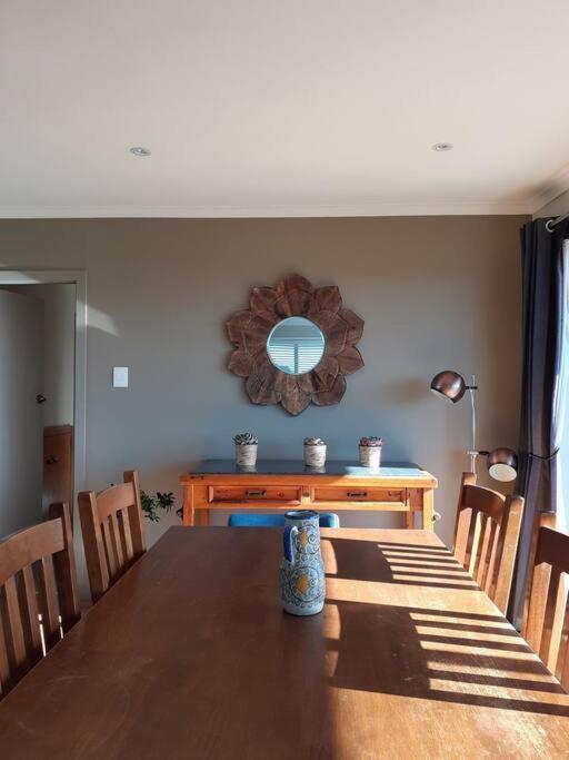 3 Bedroom Holiday Home In Prime Kaikoura Location! Bagian luar foto