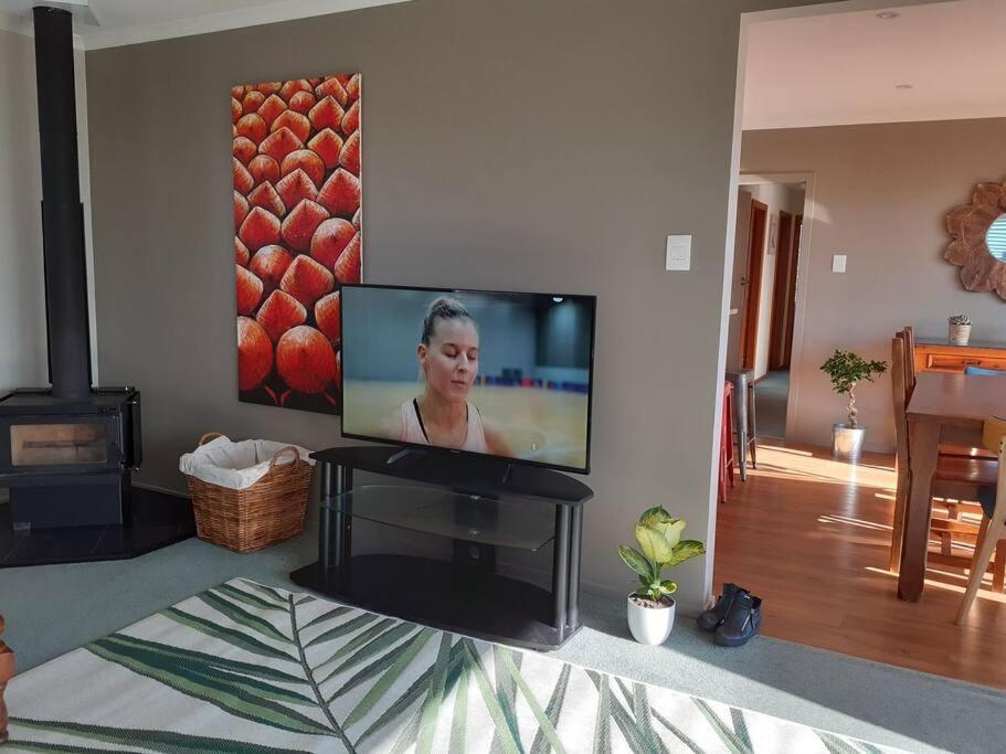 3 Bedroom Holiday Home In Prime Kaikoura Location! Bagian luar foto