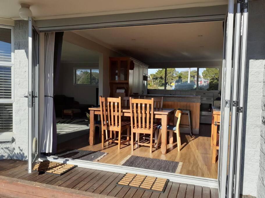 3 Bedroom Holiday Home In Prime Kaikoura Location! Bagian luar foto